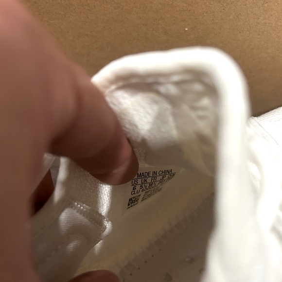Adidas Yeezy boost 350 - Picture 5 of 5